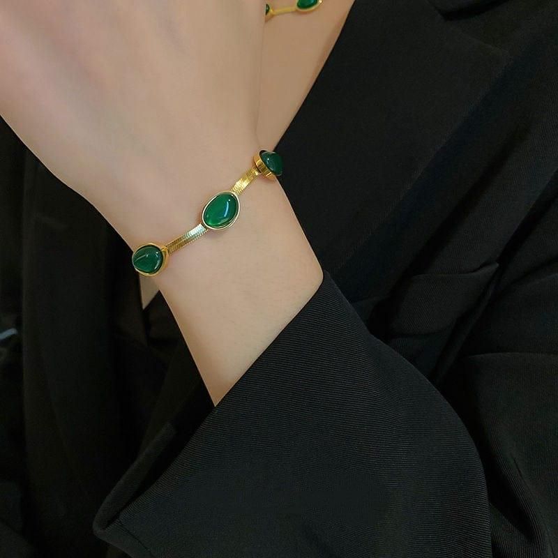 Elegant Oval Green Crystal Necklace & Bracelet Set – Timeless Glamour!