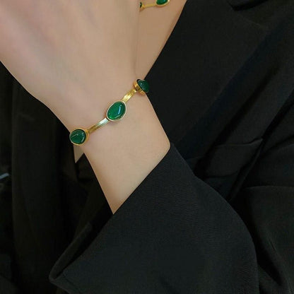 Elegant Oval Green Crystal Necklace & Bracelet Set – Timeless Glamour!